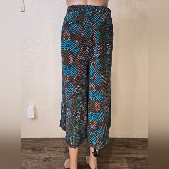 Anthropologie The Essential Culotte Wide Leg Snakeskin Print Pants Size 6 - Picture 11 of 16
